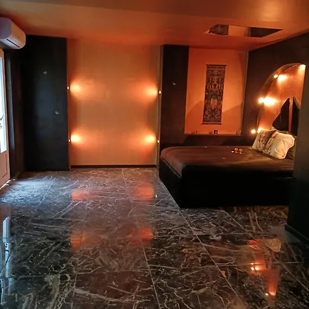 Les Cites Romances Le Cleopatre Bed and breakfast Carcasona
