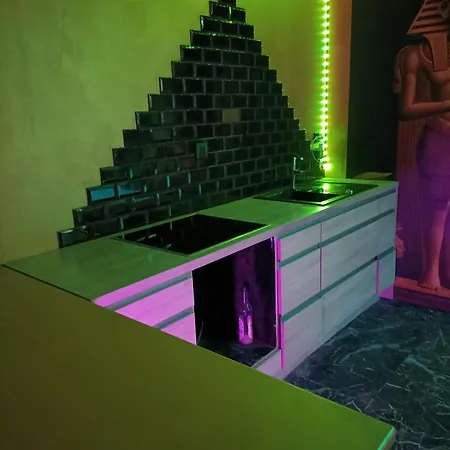 Les Cites Romances Le Cleopatre 3* Καρκασόν