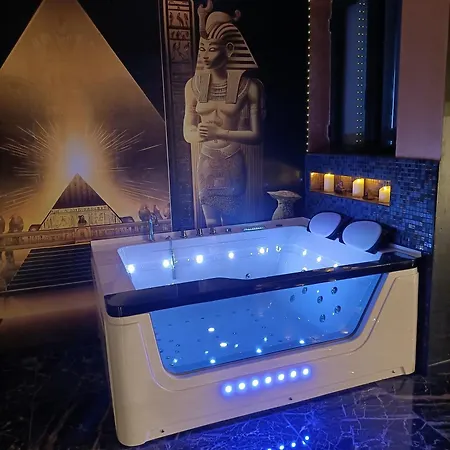 Les Cites Romances Le Cleopatre Каркассонн