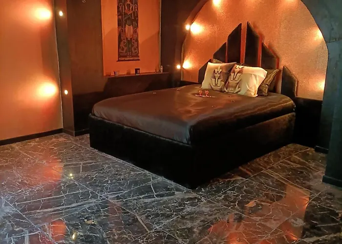 Les Cites Romances Le Cleopatre Carcassonne