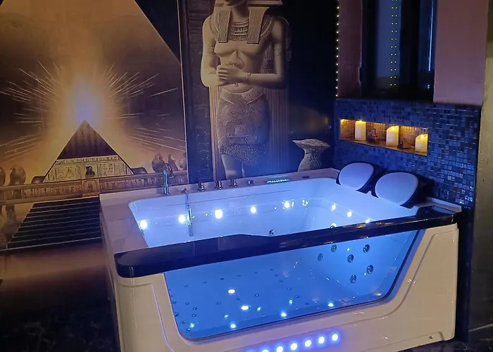 Les Cites Romances Le Cleopatre Carcassonne