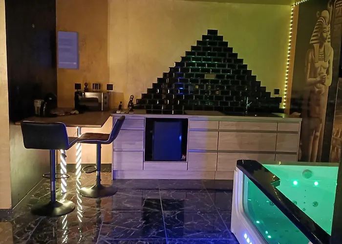 Les Cites Romances Le Cleopatre Bed & Breakfast Carcassonne